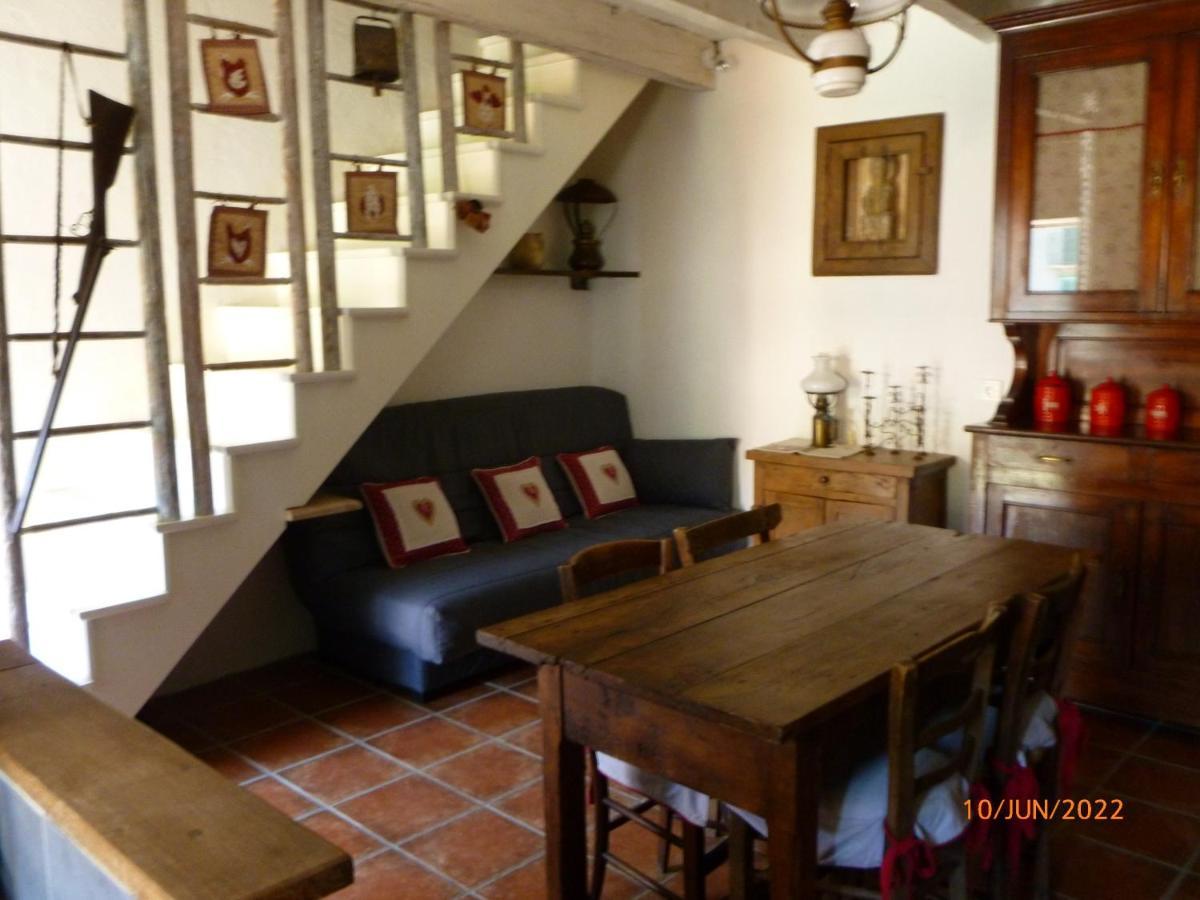 Maison De Village Saint-Paul-des-Fonts Dış mekan fotoğraf